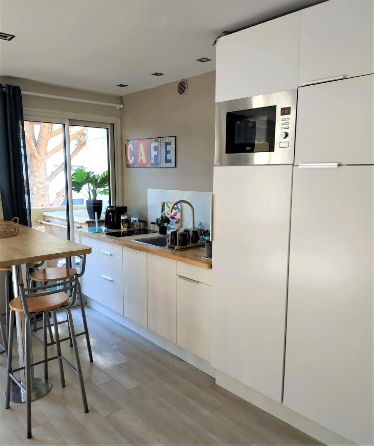 Charmant Appartement A 350M De La Plage Et Du Port Fréjus Eksteriør billede