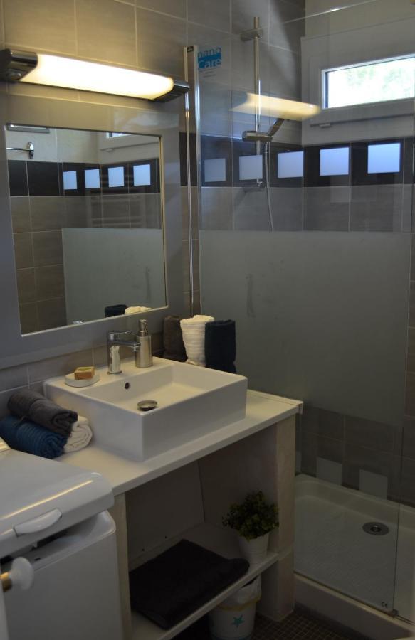Charmant Appartement A 350M De La Plage Et Du Port Fréjus Eksteriør billede
